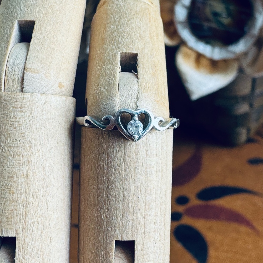 Little Heart Sterling Silver Ring - Picture 6 of 6